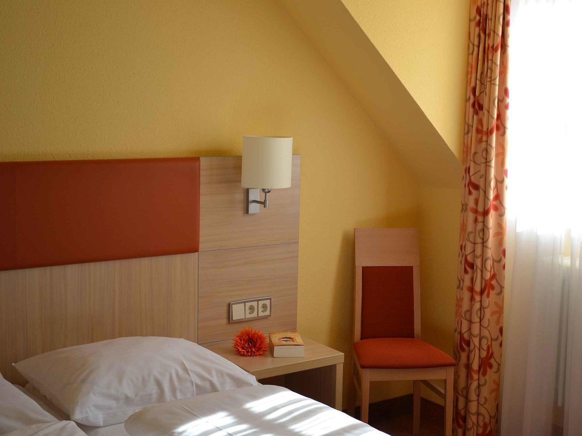 Hotel-Gasthof Rotes Ross Markt Einersheim Extérieur photo