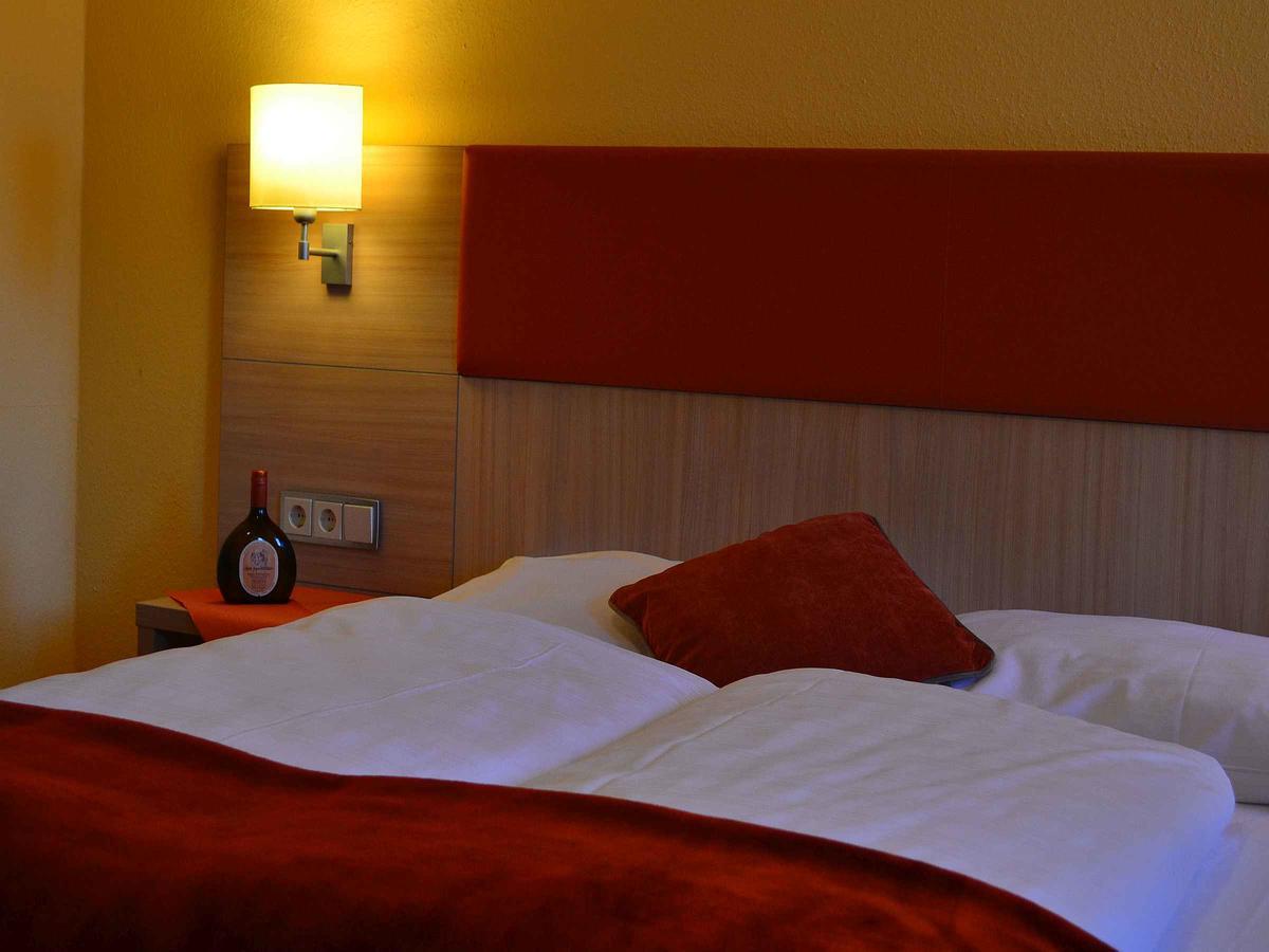 Hotel-Gasthof Rotes Ross Markt Einersheim Extérieur photo
