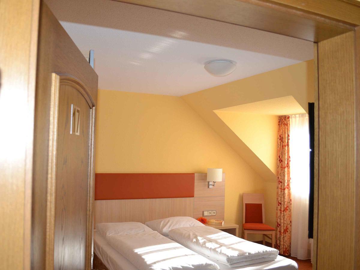 Hotel-Gasthof Rotes Ross Markt Einersheim Extérieur photo