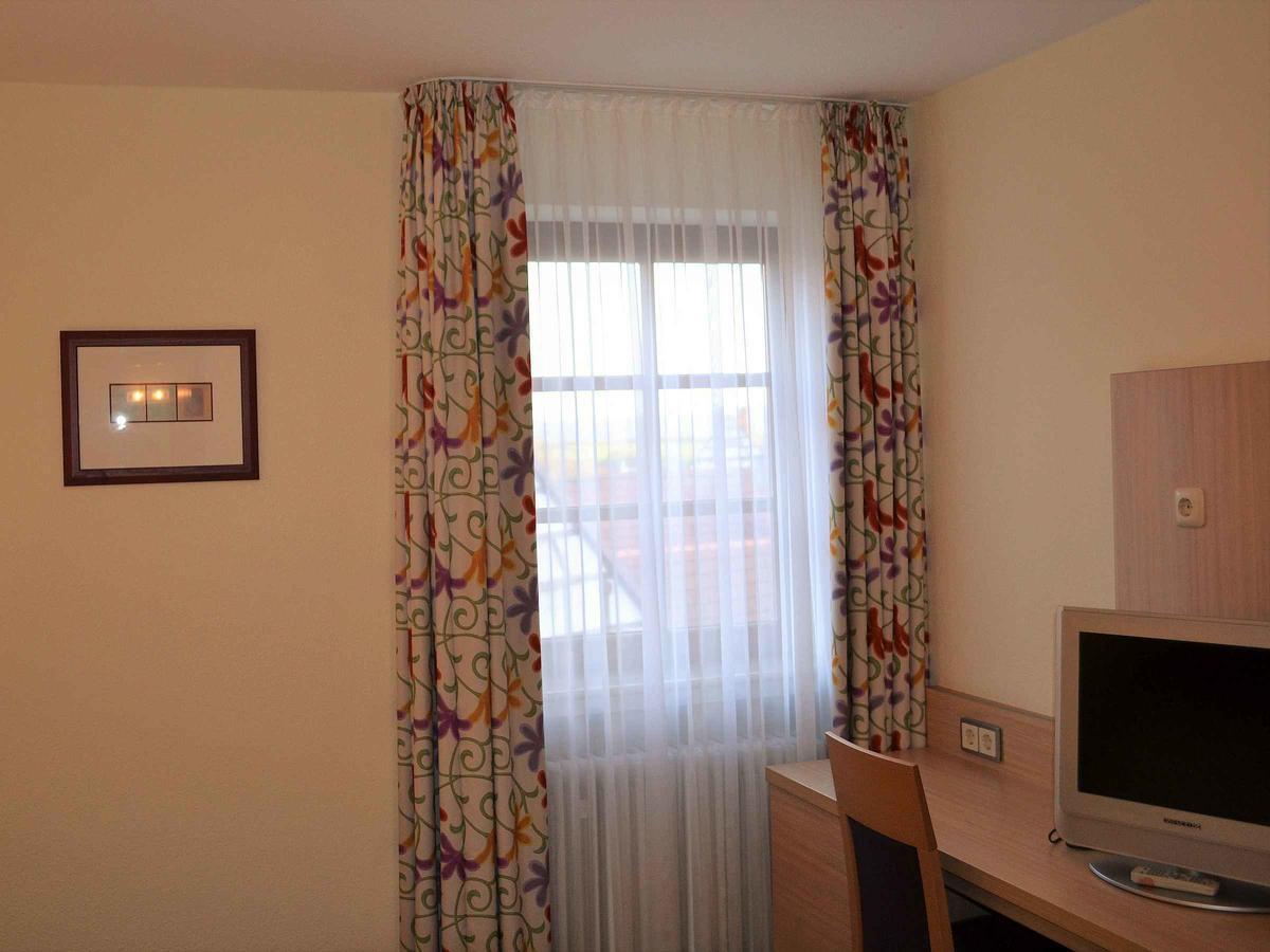 Hotel-Gasthof Rotes Ross Markt Einersheim Extérieur photo