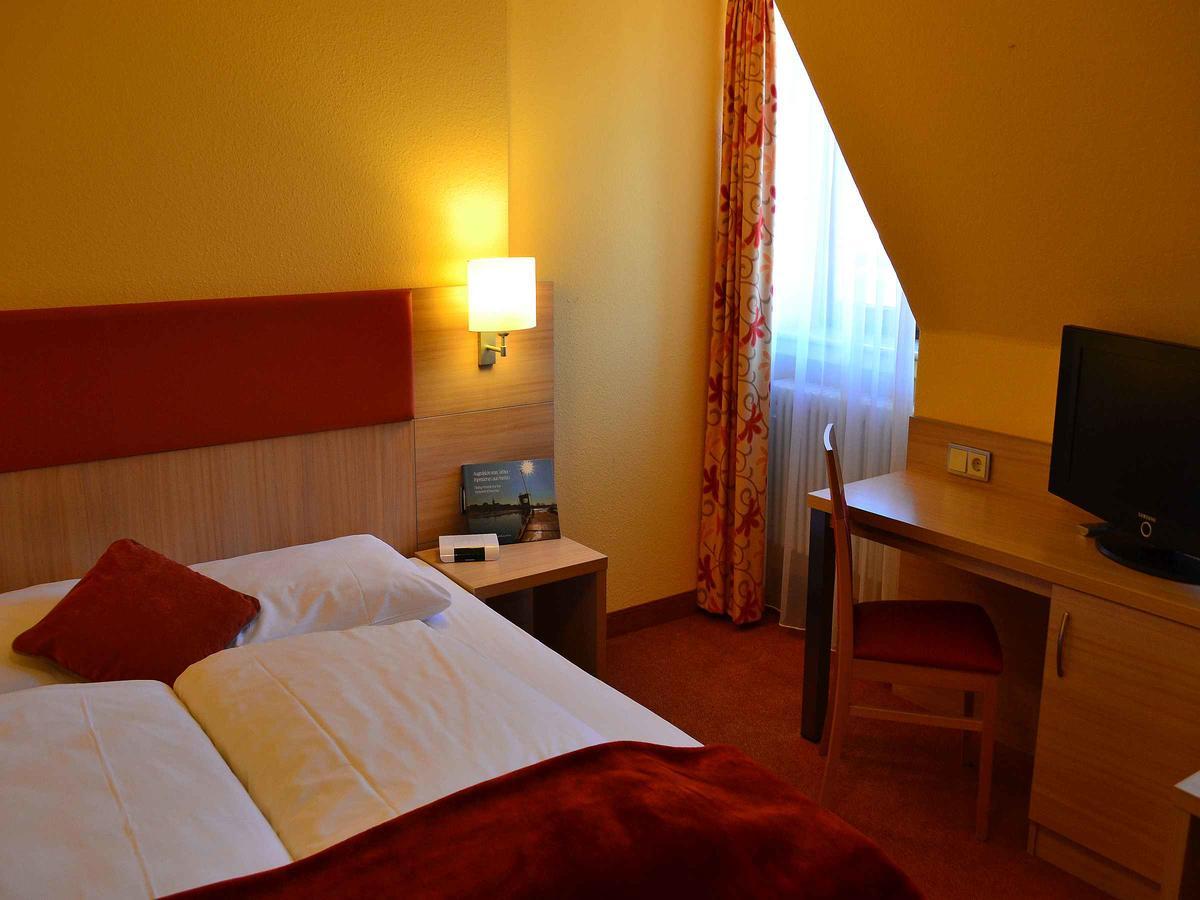 Hotel-Gasthof Rotes Ross Markt Einersheim Extérieur photo