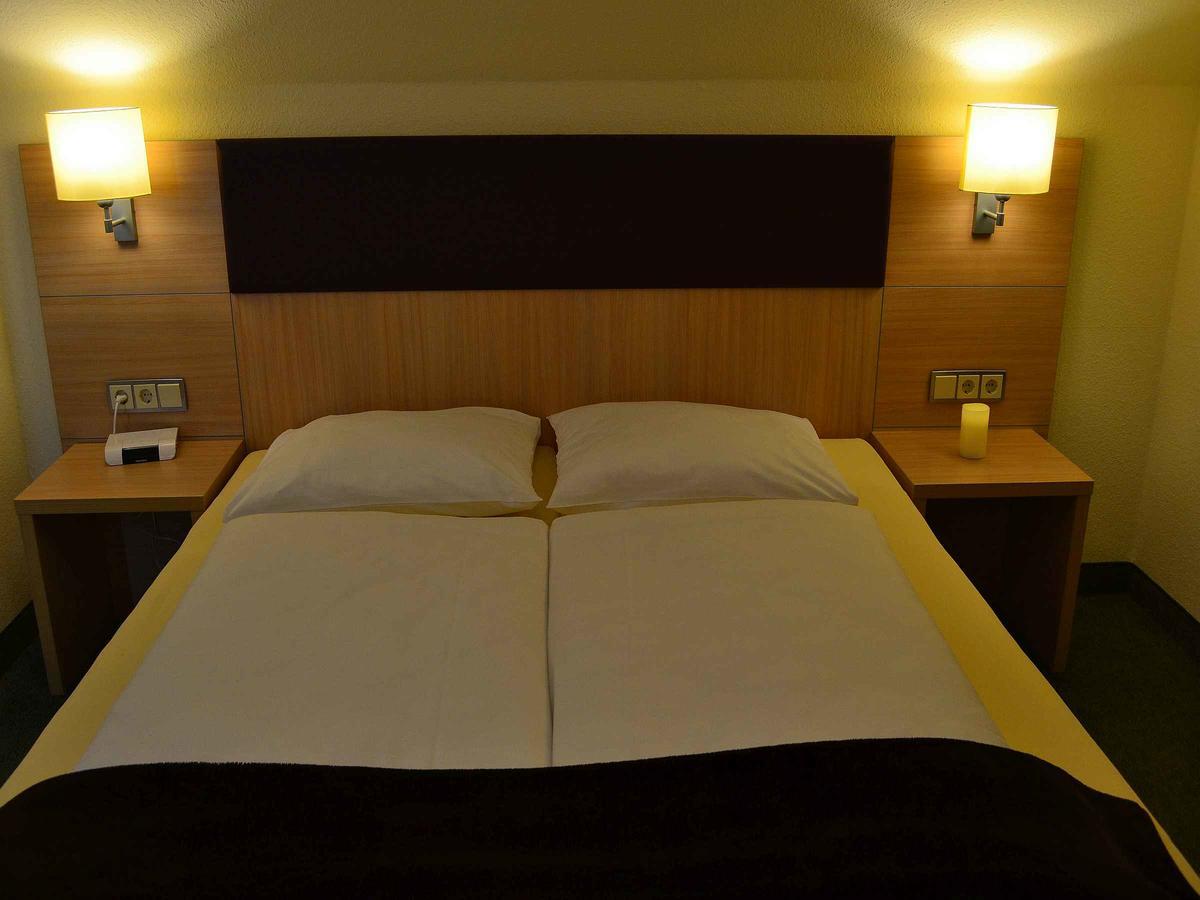 Hotel-Gasthof Rotes Ross Markt Einersheim Extérieur photo