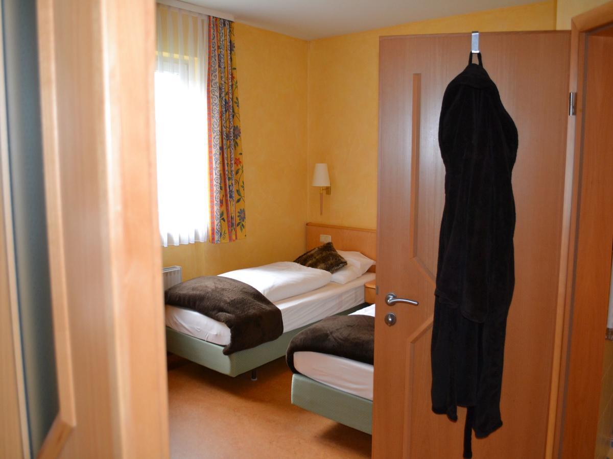 Hotel-Gasthof Rotes Ross Markt Einersheim Extérieur photo