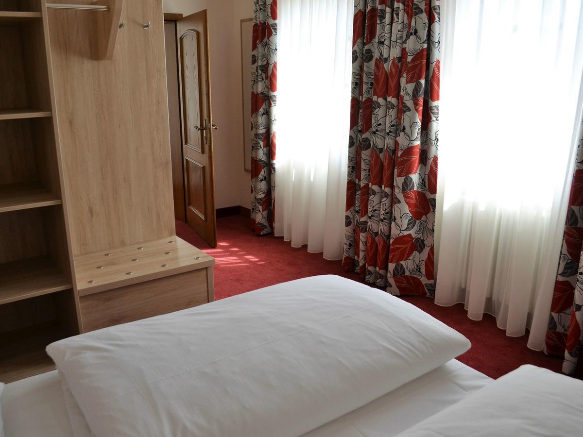 Hotel-Gasthof Rotes Ross Markt Einersheim Extérieur photo